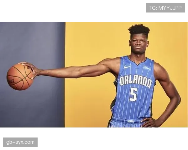 伊萨克技术能力解析:为何逐渐跻身顶级中锋行列